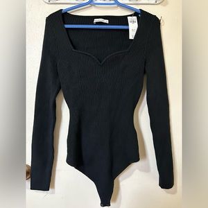 Abercrombie & Fitch Long-Sleeve Sweetheart Sweater Bodysuit